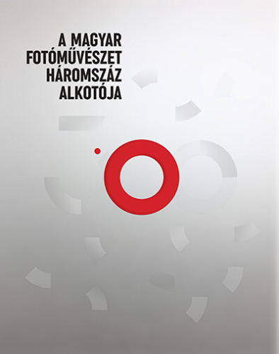 A magyar fotóművészet háromszáz alkotója